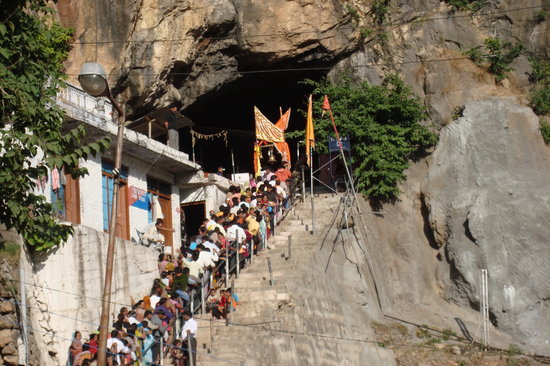shiv-khori-cave-entrance YTP.jpg